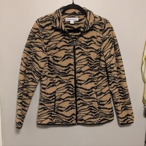Amazon essentials tiger print fleece zip up